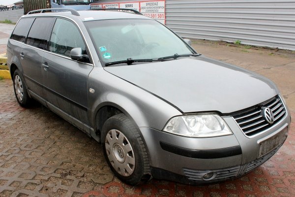 Drzwi przód prawe VW Passat B5 Lift Kombi (kod lakieru: LD7W)