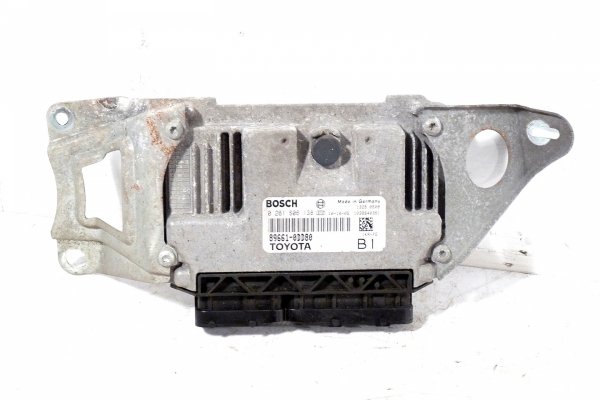 Komputer sterownik silnika stacyjka immobilizer kluczyk Toyota Yaris II XP90 2010 1.0i 1KR-FE Hatchback 5-drzwi 