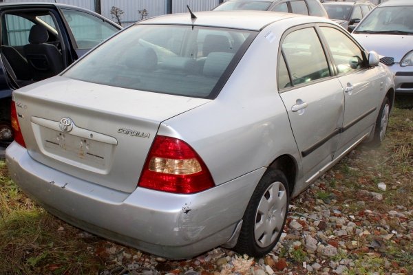 Szyba drzwi przód lewa Toyota Corolla E12 2002 Sedan