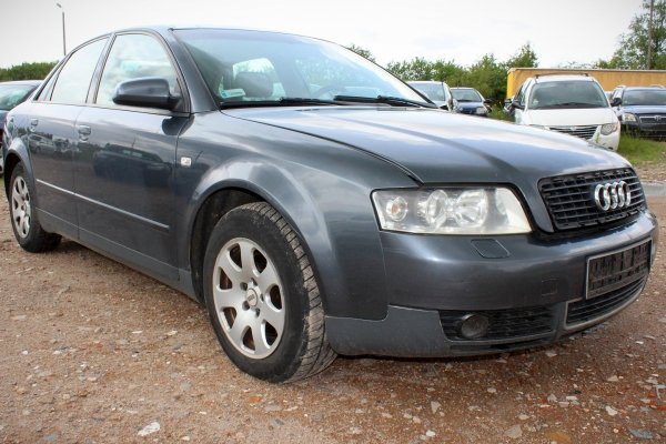 Szyba tył Audi A4 B6 2001 2.0i ALT Sedan