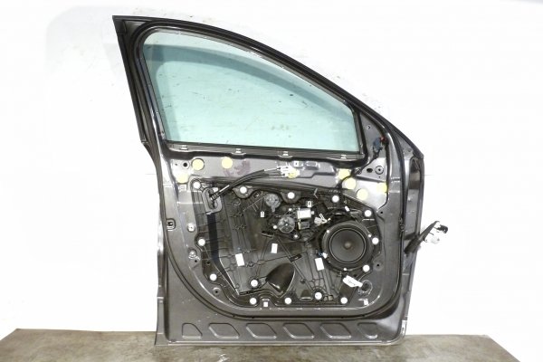 Drzwi przód lewe Ford Escape IV 2020 Suv 5-drzwi (Kod lakieru: J7)