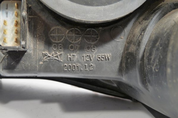 Reflektor prawy Opel Corsa C 2000-2005