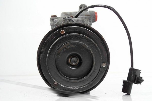 _Sprężarka klimatyzacji Kia Carens 2001 1.8i 16V