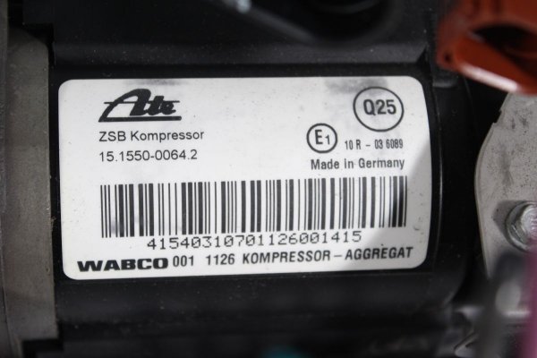 Pompa sprężarka zawieszenia VW Phaeton GP3 2011