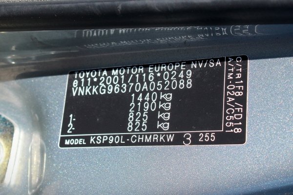 Szyba drzwi przód prawa Toyota Yaris II XP90 2006 1.0VVTI 1KR-FE Hatchback 5-drzwi