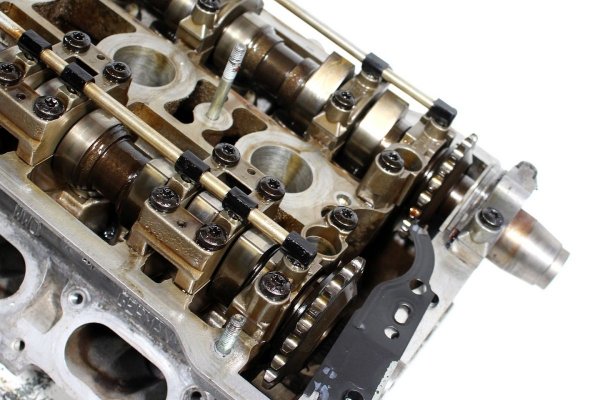 Głowica lewa VW Passat B5 1996-2005 2.8 V6 ACK