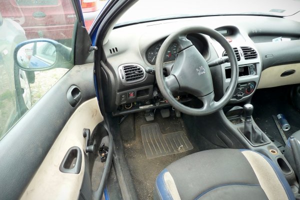 Peugeot 206 2005 1.1i HFX Hatchback 3-drzwi [B]