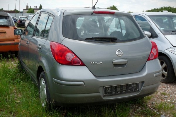 Podłokietnik Nissan Tiida C11 2008 Hatchback 5-drzwi 