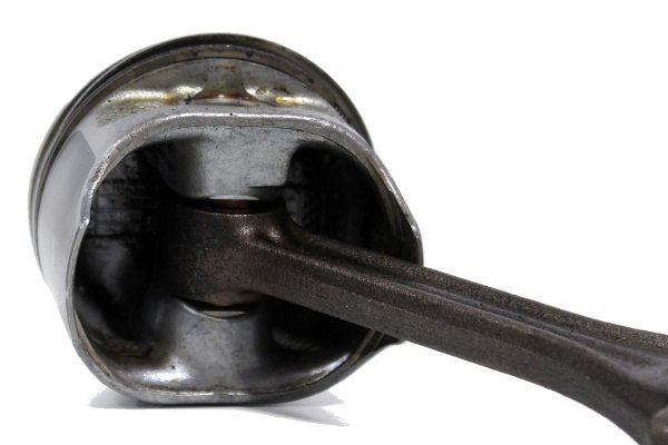 Tłok korbowód VW Polo Classic 6KV 1.4i 16V AUA