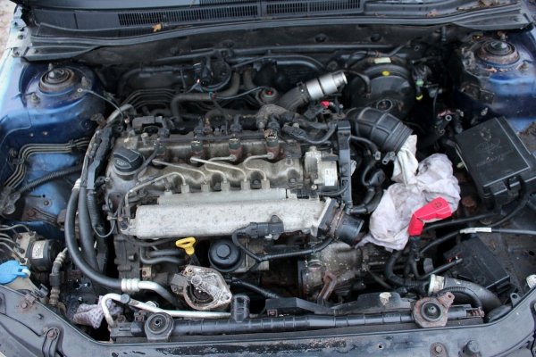 Kia Cerato LD 2005 1.5CRDI D4FA Hatchback 5-drzwi [B]