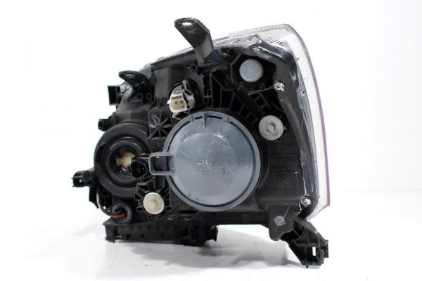 _Reflektor prawy Toyota Avensis T25 Lift 2006-2008 (xenon)