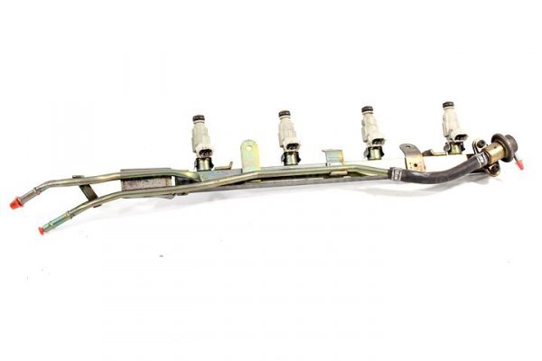 _Listwa wtryskowa Nissan Primera P11 1996-2002 2.0i 16V