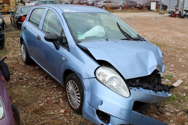 Fiat Grande Punto 2006 1.2i 199A4000 Hatchback 5-drzwi [A]