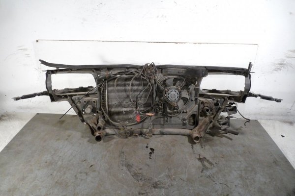 Pas przód belka zderzaka VW Passat B5 1998 1.6i AHL Kombi