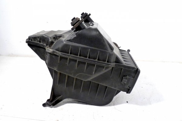 Obudowa filtra powietrza przepływomierz Nissan Note E11 LIFT 2011 (2009-2012) 1.6i HR16 Hatchback 5-drzwi