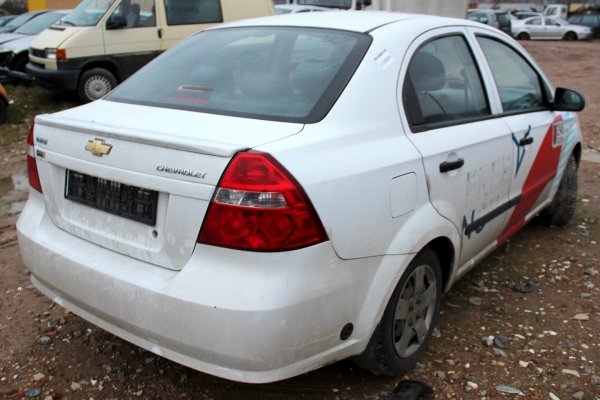 Amortyzator przód lewy Chevrolet Aveo T250 2011 1.2i B12D1 Sedan 