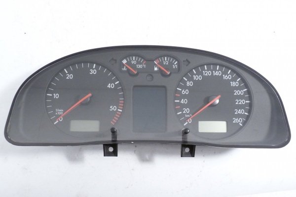 Licznik zegary VW Passat B5 1999 2.5TDI