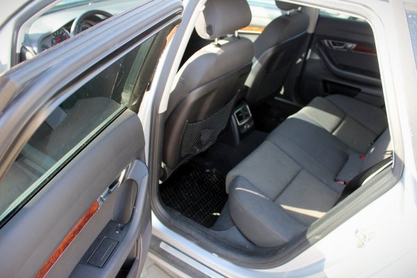 Błotnik przód prawy Audi A6 C6 2005 Kombi (LY7W)