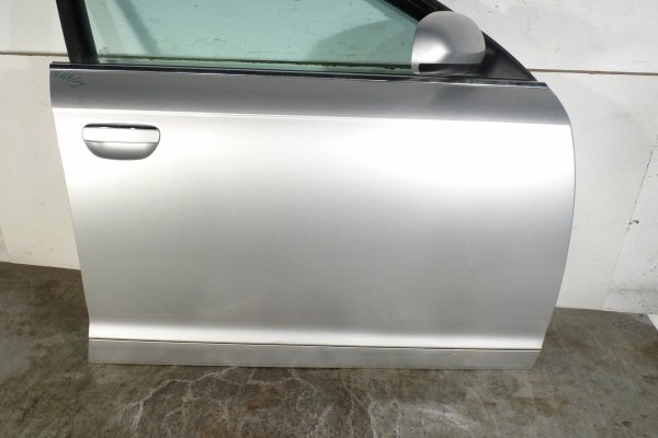 Drzwi przód prawe Audi A6 C6 2005 Kombi (LY7W)