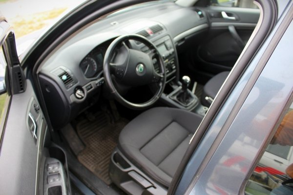 Drzwi przód lewe Skoda Octavia II 1Z 2004 1.6FSI BLF Liftback