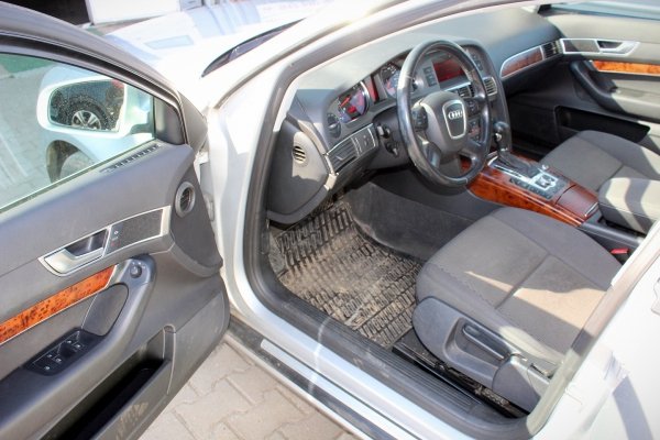 Fotel lewy kierowcy Audi A6 C6 2005 Kombi 
