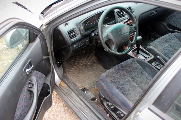 Drzwi przód prawe Honda Accord V 1996 Sedan 