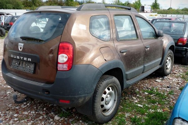 Dacia Duster 2010 1.6i K4M690 SUV