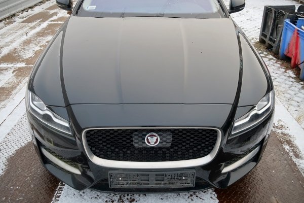 _Klapa bagażnika tył Jaguar XF X260 2016 Sedan