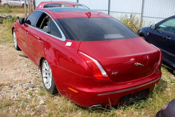 Pas przód Jaguar XJ X351 2012 3.0D Sedan