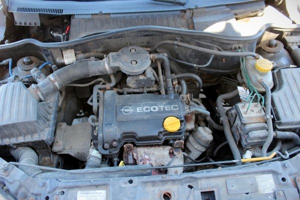 Opel Corsa C 2001 1.0i Z10XE Hatchback 3-drzwi [B/C]