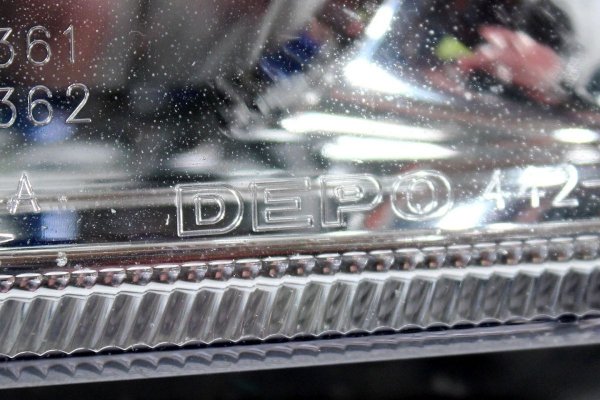 Reflektor lewy xenon Opel Vectra C 2004 (xenon)