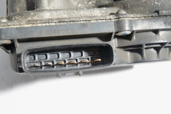 Przepustnica Toyota Avensis T27 2009 2.0D4D Sedan