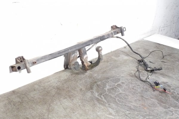 _Hak Holowniczy BMW 5 E39 Lift 2001 3.0D Kombi