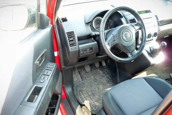 Klapa bagażnika tył Mazda 5 CR 2006 Van (A3E)