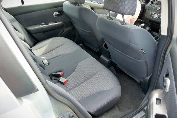 Fotel lewy kierowcy Nissan Tiida C11 2008 Hatchback 5-drzwi 