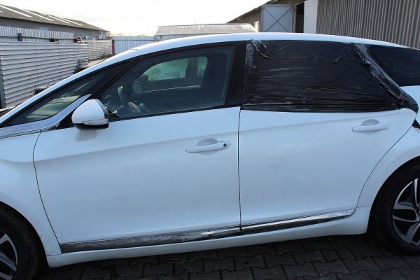 Citroen DS5 2014 2.0HDI RHH Hatchback 5-drzwi [A]