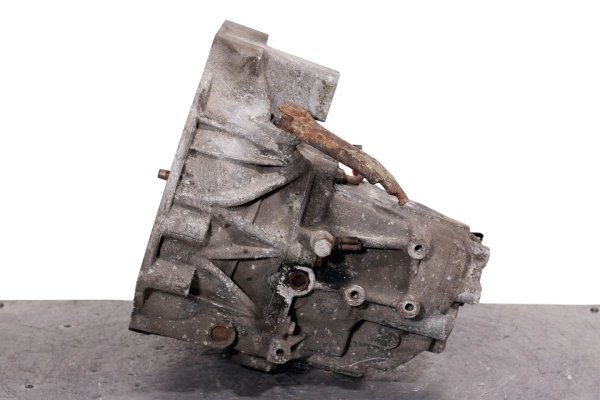 _Skrzynia biegów Nissan Almera N15 1996-2000 1.4i 16V (impulsator na linkę)