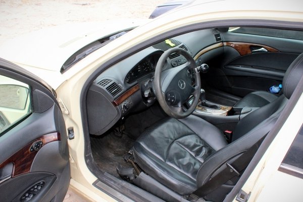 Zwrotnica tył prawa Mercedes E-klasa W211 2002 Sedan 