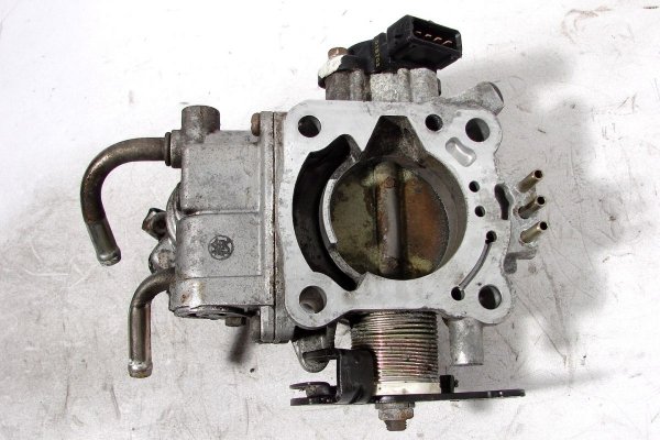 _Przepustnica Mitsubishi Carisma 1995-1999 1.6i 16V