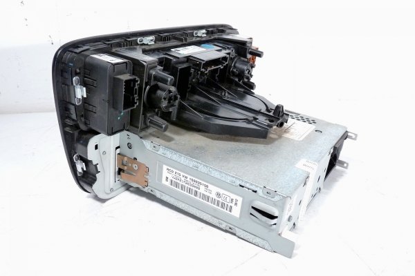 Radio + panel nawiewu VW UP! 2012 (2011-2016) Hatchback 5-drzwi 