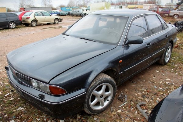 Przepustnica Mitsubishi Sigma 1996 3.0i V6