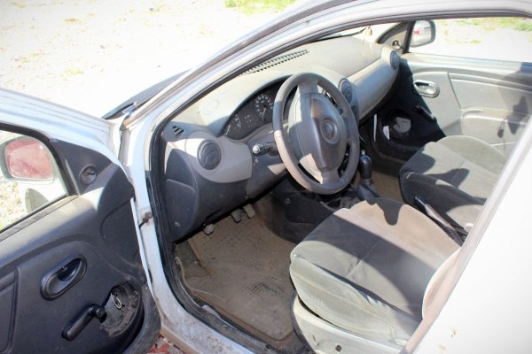 Szyba drzwi przód prawa Dacia Sandero 2009 1.4i K7J710 Hatchback 5-drzwi