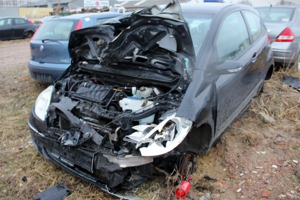 Drzwi przód prawe Mercedes A-Klasa W169 2007 Hatchback 3-drzwi (kod lakieru: 191)