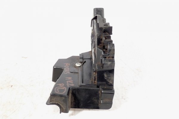 Zamek przód lewy Ford Focus MK2 (6-pin)