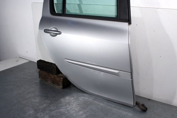 Drzwi tył prawe - Renault - Clio III - zdjęcie 3