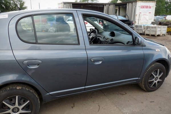 Drzwi przód prawe Toyota Yaris I Lift 2003-2005 Hatchback 5-drzwi