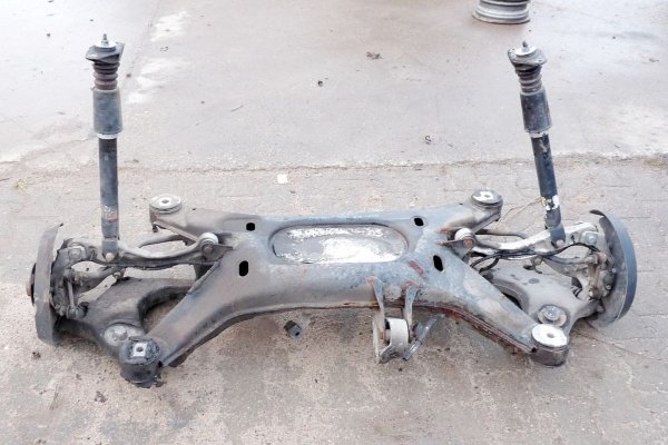 _Belka zawieszenie tylne Audi A8 D2 2000-2002 3.3TDi