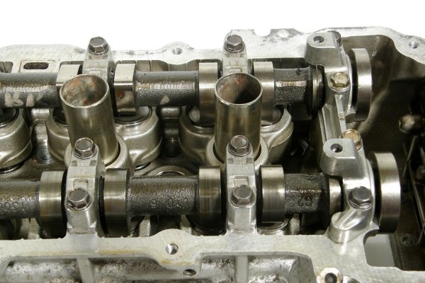 Głowica Nissan Primera P11 1999-2001 1.8i 16V