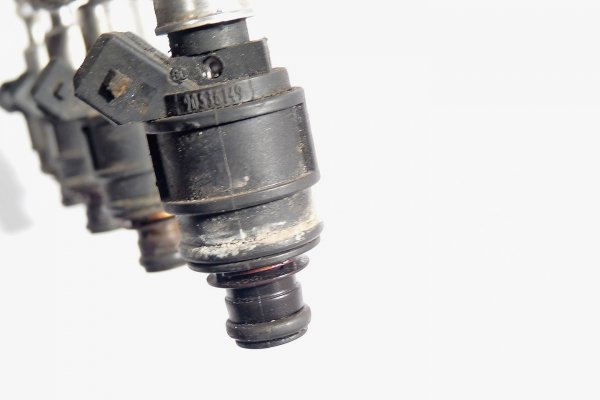 Listwa wtryskowa Opel Astra H 2005 1.8i Z18XE Kombi