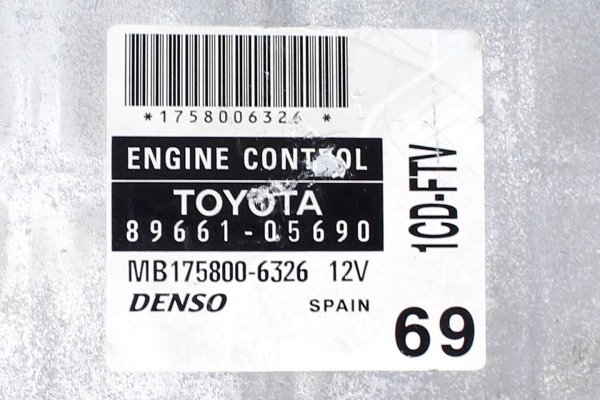 _Komputer silnika stacyjka immo Toyota Avensis T25 2003-2008 2.0D4D